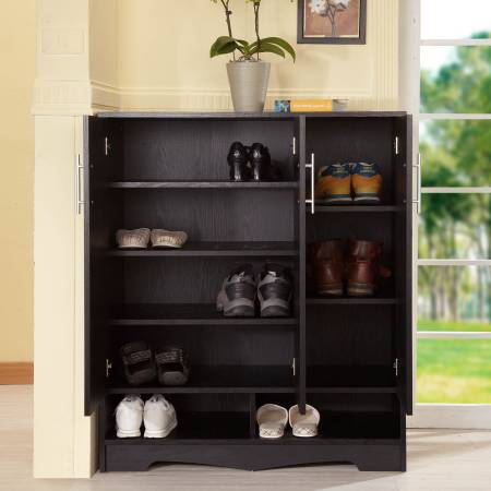 Convenient Sanmen Style Shoes Cabinet - This shoe cabinet uses the three-dimensional design.