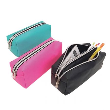 PVC Large Pencil Case - The PVC large capacity pencil case has two compartments with a zipper and offers space for 60-80 pens
It’s convenient to put in the backpacks when heading for school or office