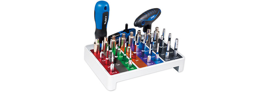 Multi pcs of Sloky Preset Torque Screwdriver(Torque Wrench) with 25mm and 50mm bits; HEX® TORX® and TORX PLUS® avaliable.
Three types of handle include Universal, Slim-Fit and T-Flying handle for ease of use and also various application.
User friendly for CNC cutting tool of machining, turning and milling.
