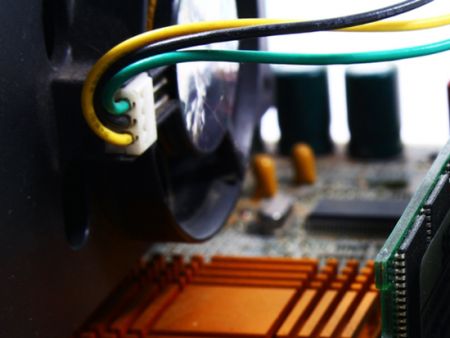 Кабель для вентилятора - Предоставляем различные типы кабелей для более эффективной и гибкой конфигурации и применения вентиляторов и других компонентов