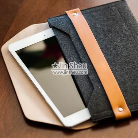 iPad Sleeve Cases/ Laptop Bags - felt ipad sleeve bags