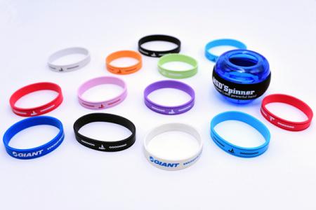 Bracelet en silicone personnalisé, collier en silicone - Bracelet en silicone personnalisé.