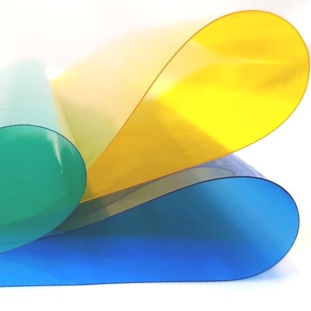 Foaie PVC colorată transparentă - Role de folie PVC colorată transparentă