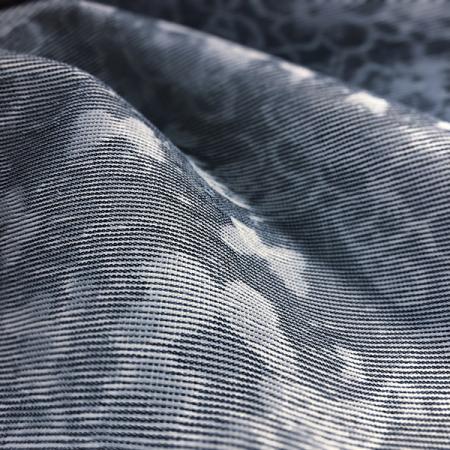 قماش بولي نايلون مطاطي مقاوم للماء I-3D - قماش بولي نايلون مطاطي بتمدد العرض 75 دينير مقاوم للماء I-3D.