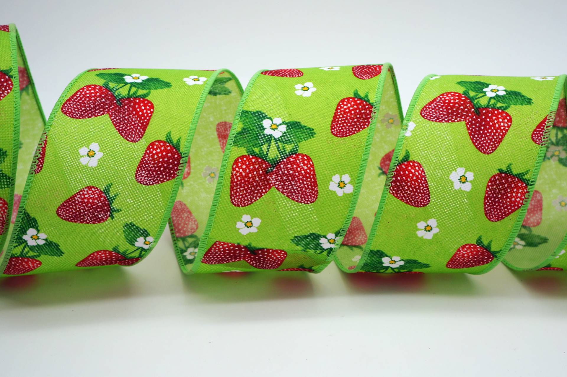 Strawberries Ribbon, Holiday Ribbons, Wholesale Ribbon Manufacturer