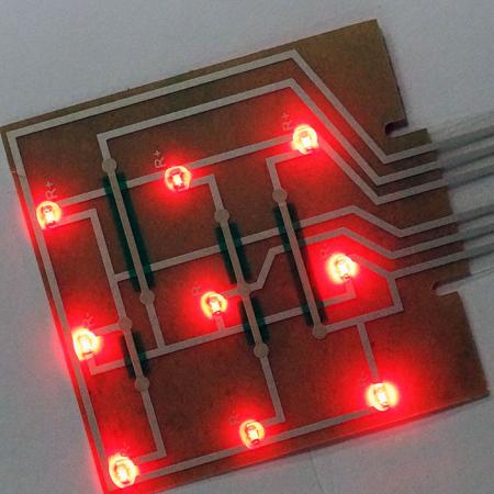 赤色LEDを組み立てた膜スイッチ - LED回路の層