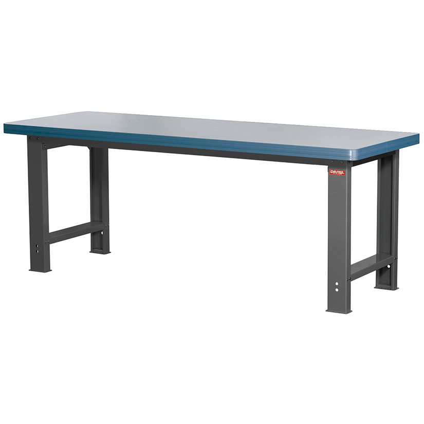 SHUTER menggabungkan rangka baja yang kokoh dengan berbagai pilihan bahan meja kerja untuk memberikan Anda meja kerja ultimate.