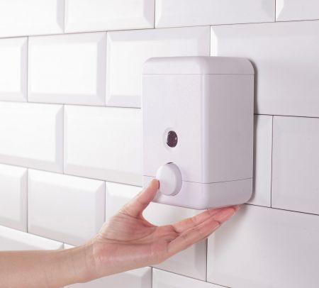 750ml 易填充給皂機 - 900系列 - 壁掛式洗手乳按壓罐